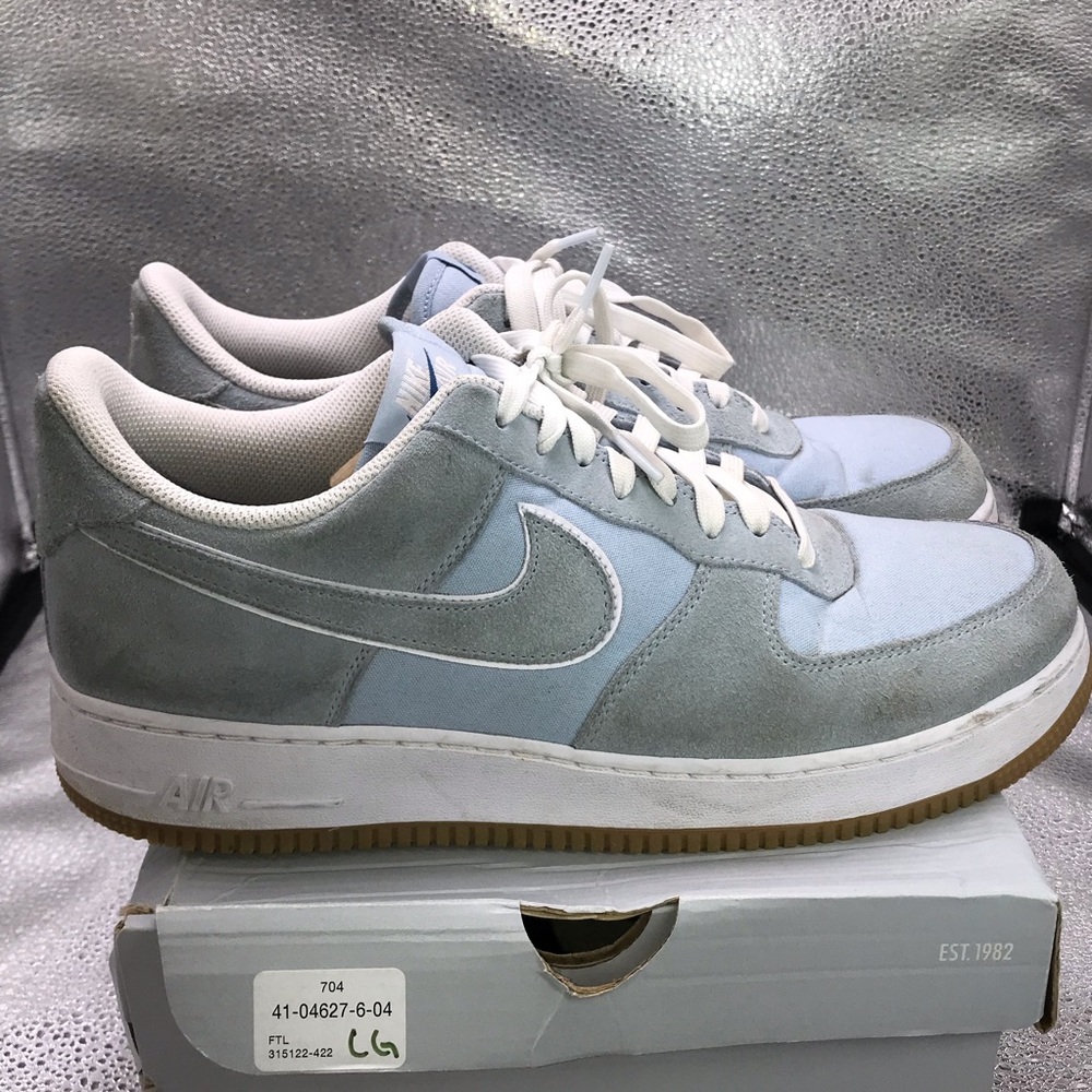 Air Force 1’s // Size 13 Men